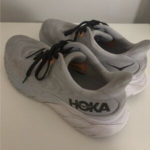 Size 9 - Men’s Hoka Ahari 9 Grey